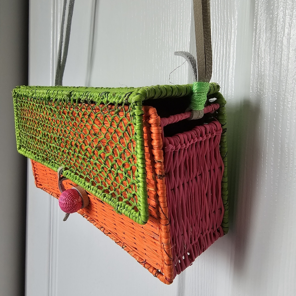 Crossbody purse